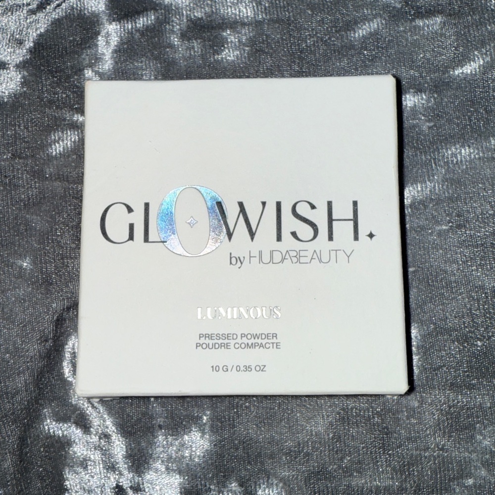 Huda Beauty Glowish, Color 05 MEDIUM